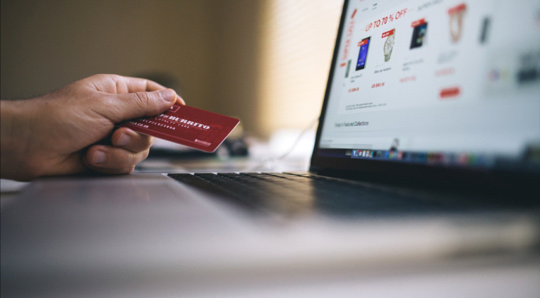 E-commerce, il canale giusto per aumentare le tue vendite E-commerce, il canale giusto per aumentare le tue vendite